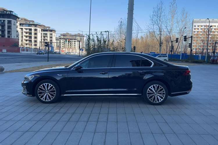 Used Volkswagen Phideon 2018 Revised Version 380TSI Two-Wheel Drive Business Edition
