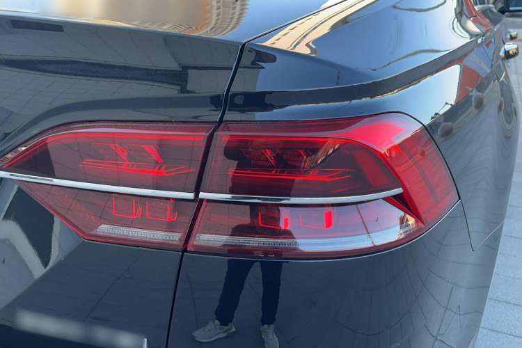 Used Volkswagen Phideon 2018 Revised Version 380TSI Two-Wheel Drive Business Edition
