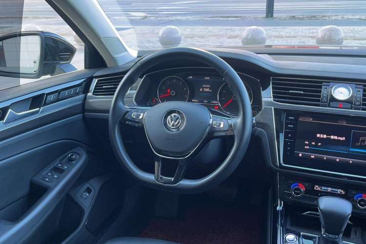 Used Volkswagen Phideon 2018 Revised Version 380TSI Two-Wheel Drive Business Edition
