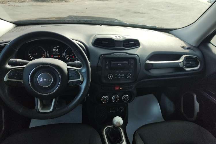 Used Jeep Renegade 2017 180T Manual Kinetic Edition