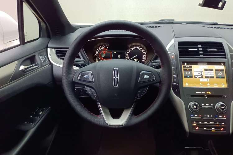 Used Lincoln MKC 2018 2.0T Two-Wheel Drive Deluxe Edition
