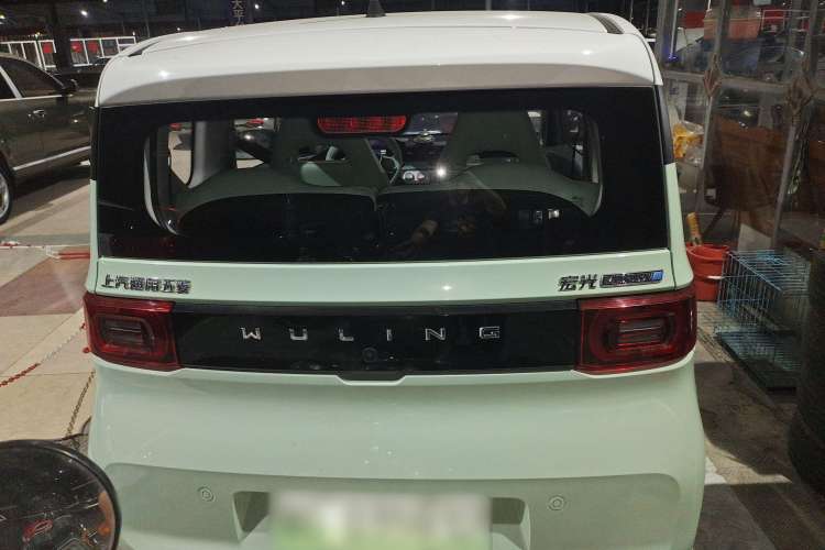 Used Wuling Hongguang MINIEV 2021 Macaron Sandwich Model 120 km Lithium Iron Phosphate