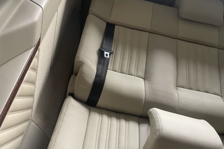 Used Mercedes-Benz Viano 2013 3.0L Navigator Edition
