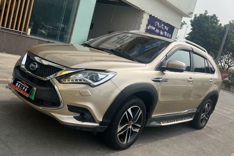 Used BYD Tang New Energy 2015 2.0T Four-Wheel-Drive Flagship Model