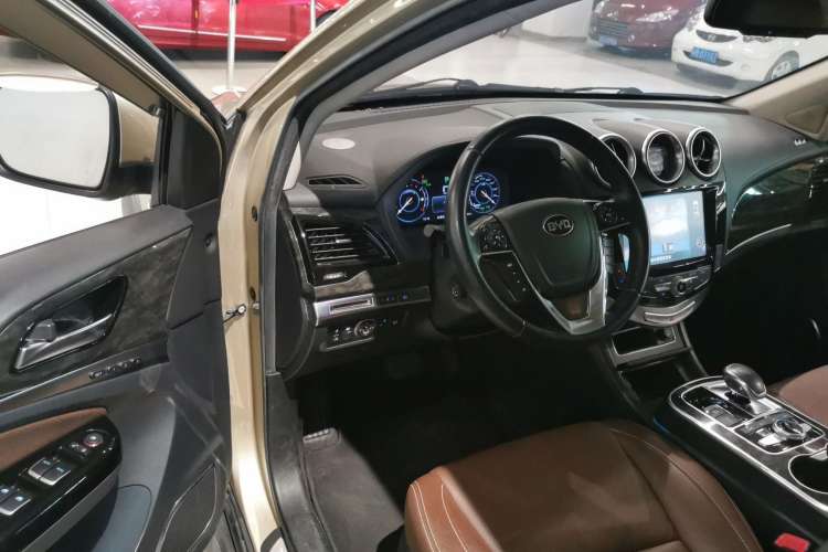 Used BYD Tang New Energy 2015 2.0T Four-Wheel-Drive Flagship Model Driver Seat