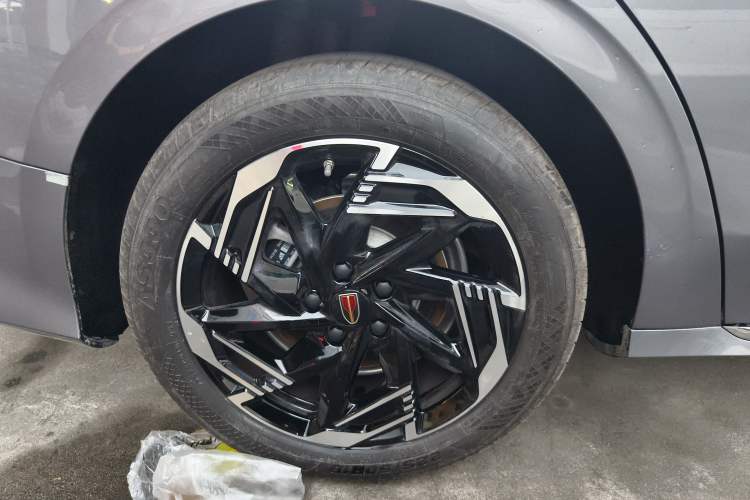 Used Hongqi H6 2023 2.0T Zhiyi Version
