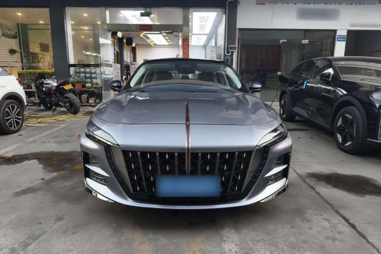 Used Hongqi H6 2023 2.0T Zhiyi Version
