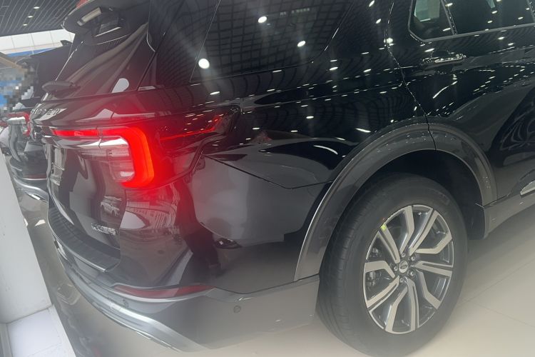 Used Ford Explorer 2023 EcoBoost 285 Four-Wheel Drive Titanium Edition 7-Seater