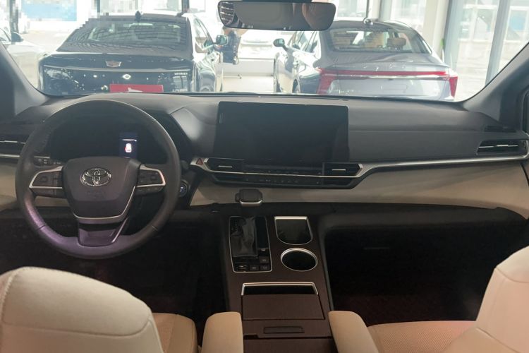 Used Toyota Granvia 2023 2.5L Hybrid Prestige PLUS Edition
