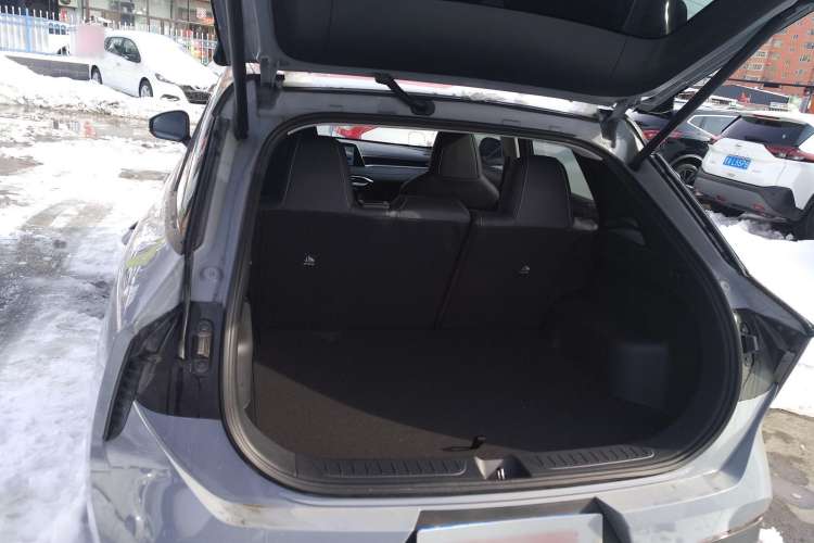 Used Venucia V 2021 260T Idol Edition Trunk