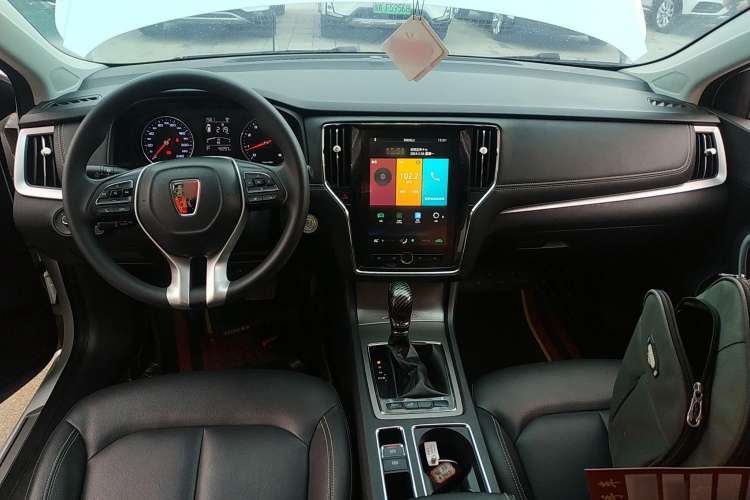 Used Roewe i6 2020 PLUS 1.6L CVT 4G Connected Glory Flagship Edition
