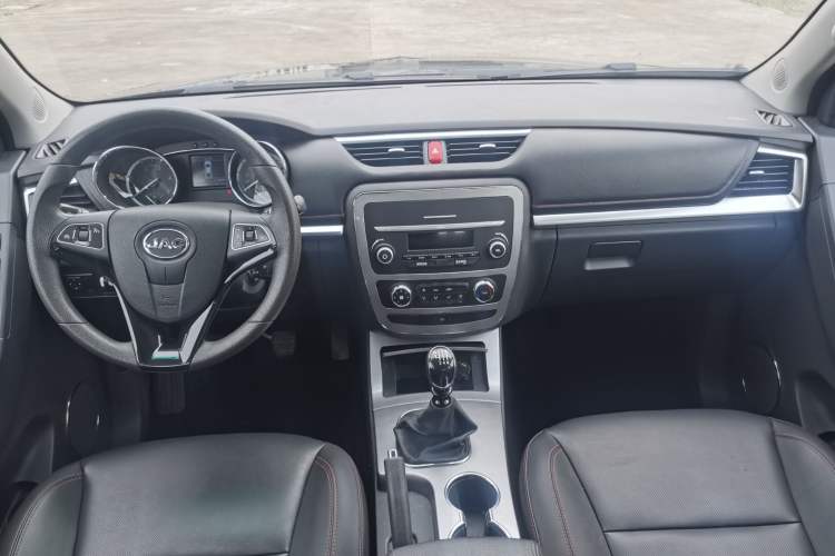 Used JAC T6 2020 2.0T Diesel Two-Wheel-Drive Elite Version Long Wheelbase China VI Emission Standard HFC4DB2-2E