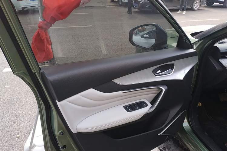 Used Venucia V DD-i 2023 110 km iE Version
