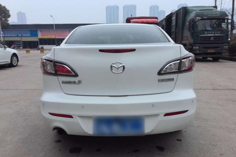 Used Mazda Mazda 3 2015 Sedan 1.6L Automatic Comfort Model