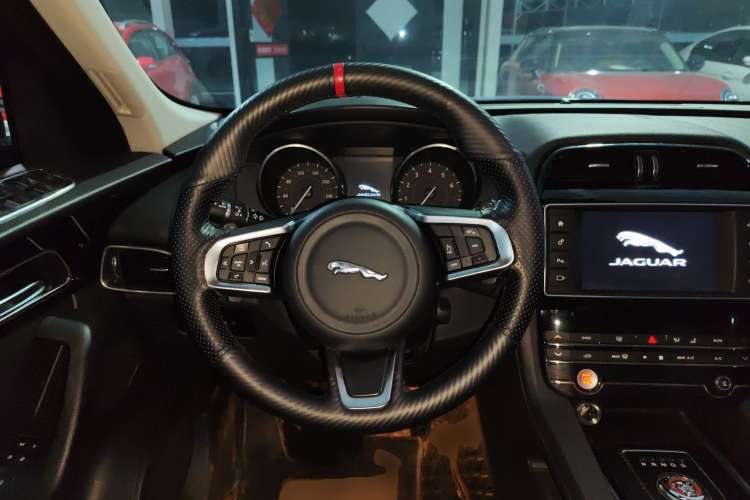 Used Jaguar F-PACE 2018 2.0T Four-Wheel Drive Urban Luxury Edition