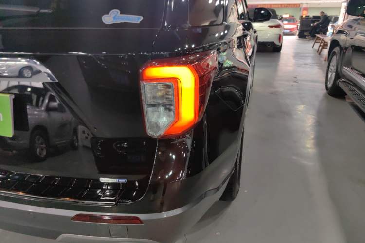 Used Ford Explorer 2020 EcoBoost 285 Rear-Drive Trend Edition 7-Seater
