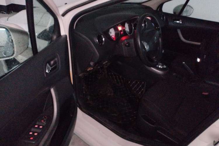 Used Peugeot 408 2013 2.0L Automatic Comfort Edition
