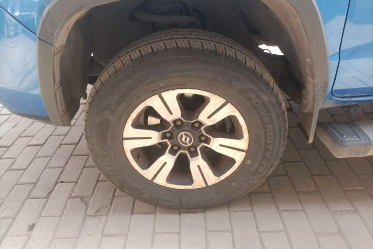 Used Huanghai N3 2017 2.5T Manual Two-Wheel Drive Sport Edition JE4D25Q5A