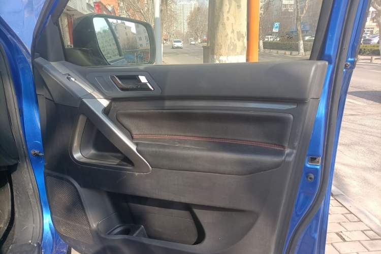 Used Huanghai N3 2017 2.5T Manual Two-Wheel Drive Sport Edition JE4D25Q5A