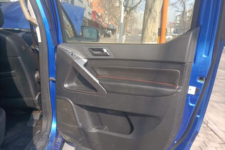 Used Huanghai N3 2017 2.5T Manual Two-Wheel Drive Sport Edition JE4D25Q5A