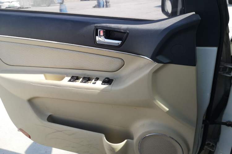 Used BAIC Senova D20 2015 Hatchback 1.5L Manual Lotte Edition
