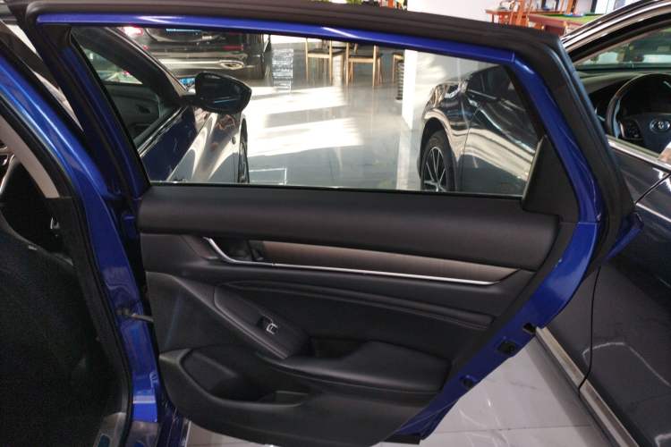 Used Honda Accord 2018 230TURBO Comfort Version National V