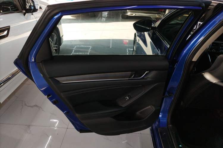 Used Honda Accord 2018 230TURBO Comfort Version National V