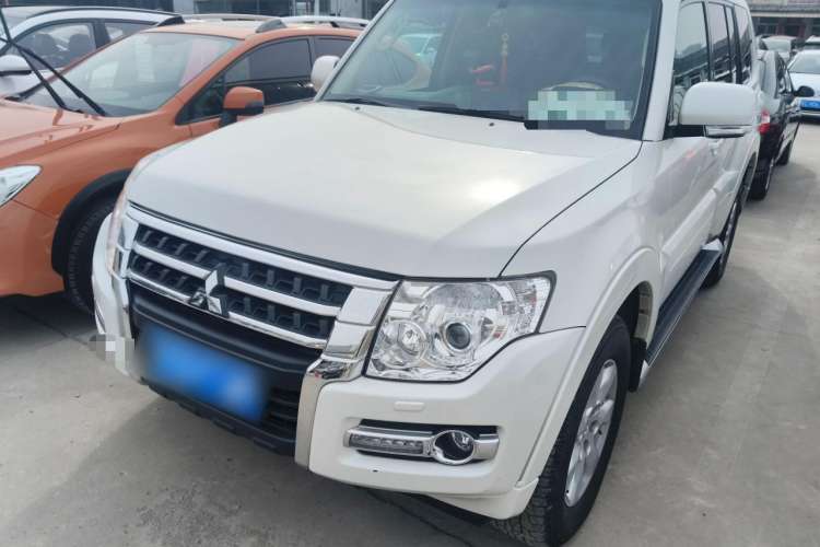 Used Mitsubishi Pajero 2018 3.0L Automatic Standard Edition