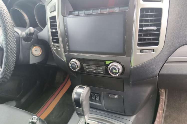 Used Mitsubishi Pajero 2018 3.0L Automatic Standard Edition
