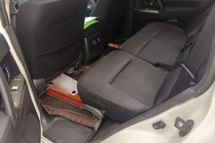 Used Mitsubishi Pajero 2018 3.0L Automatic Standard Edition
