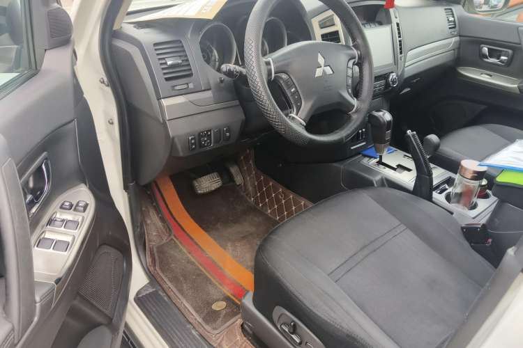 Used Mitsubishi Pajero 2018 3.0L Automatic Standard Edition
