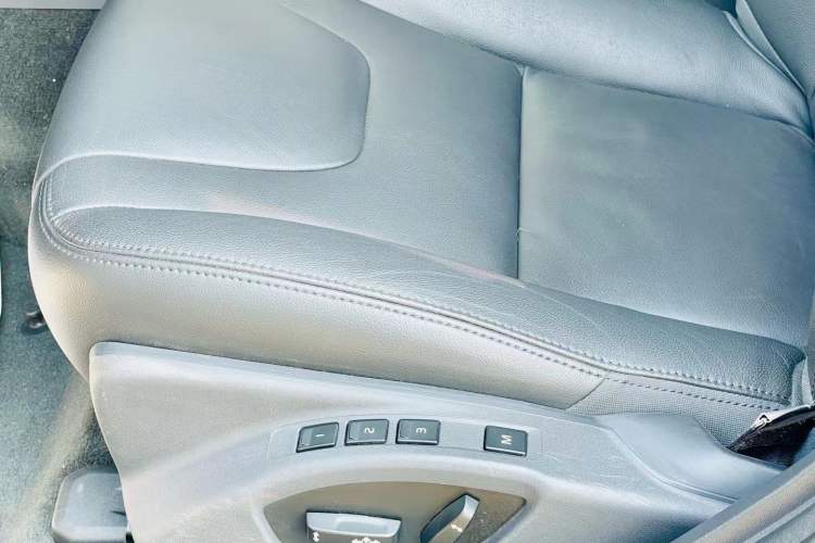 Used Volvo V60 2015 T5 Zhiyi Edition