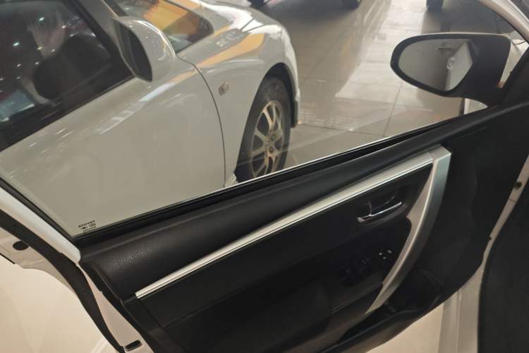 Used Toyota Corolla 2017 Revised Version 1.2T S-CVT GL-i
