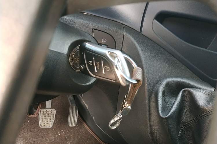 Used Iveco Eurocargo 2021 2.0T Manual - Yunrui Short Wheelbase Low-Roof Side-Sliding Door F1A