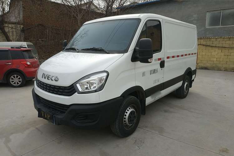 Used Iveco Eurocargo 2021 2.0T Manual - Yunrui Short Wheelbase Low-Roof Side-Sliding Door F1A