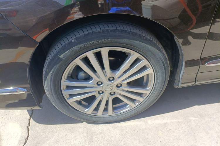 Used Honda Elysion 2016 2.4L Luxury Edition
