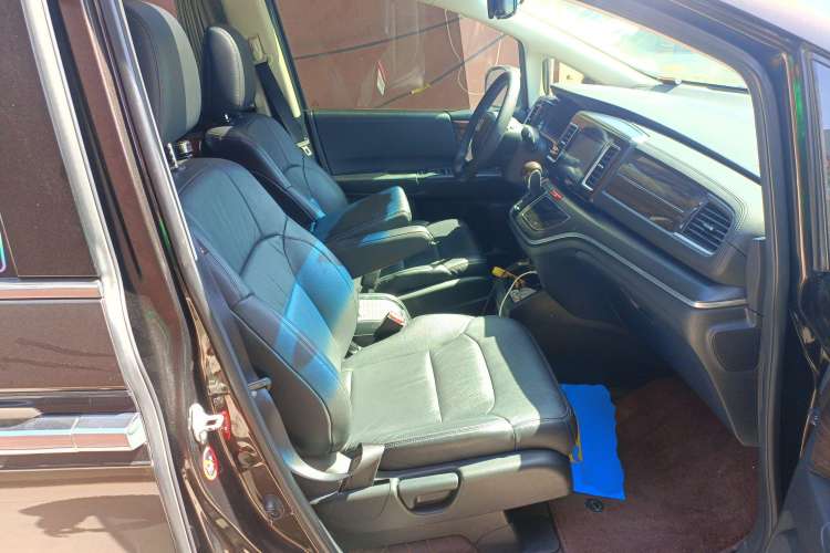 Used Honda Elysion 2016 2.4L Luxury Edition
