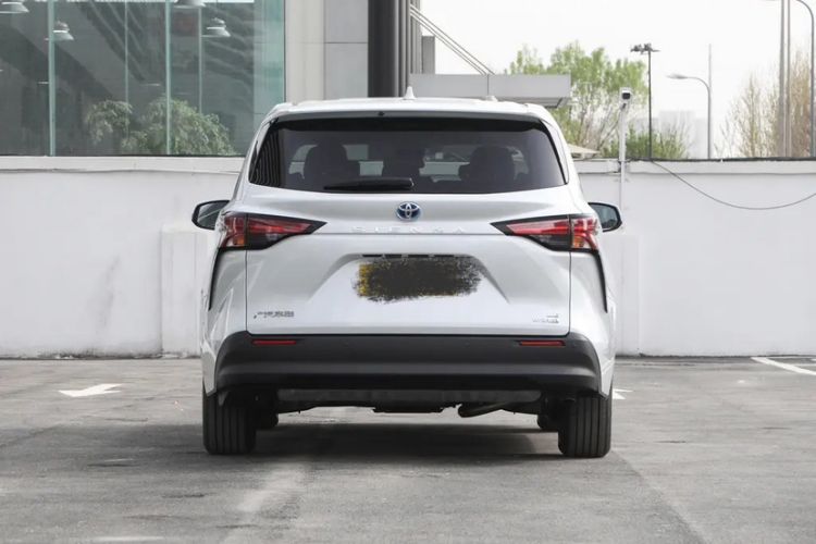 Used Toyota Sienna 2023 2.5L Hybrid Comfort Edition