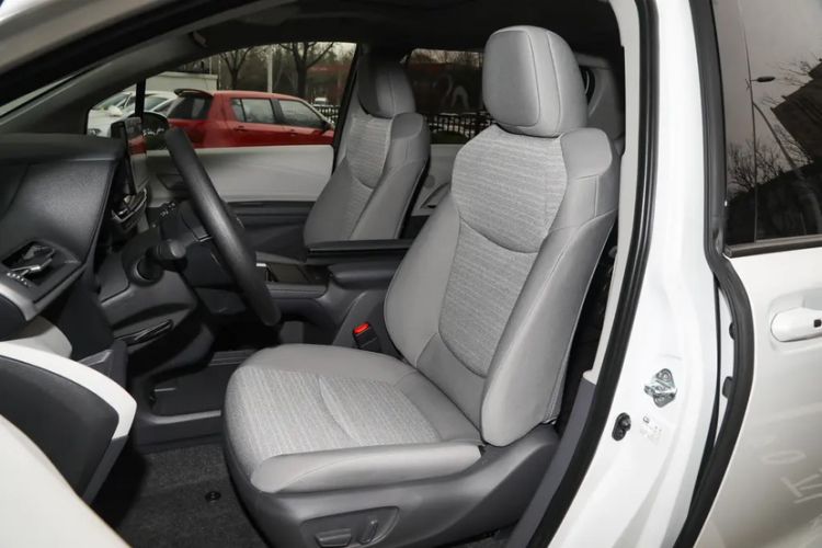 Used Toyota Sienna 2023 2.5L Hybrid Comfort Edition