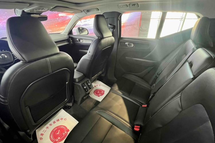 Used Volvo XC40 2023 B4 4x4 Smart Luxury Edition