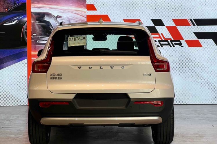 Used Volvo XC40 2023 B4 4x4 Smart Luxury Edition