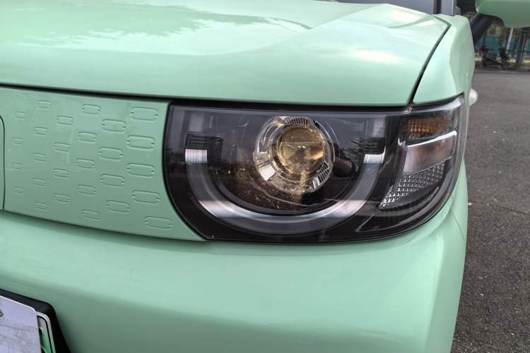 Used Chery New Energy QQ Ice Cream 2022 170km Sundae Phosphate Lithium-Ion