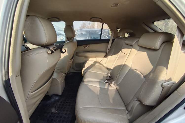 Used BYD S6 2013 Platinum Edition 2.0L Manual Luxury Model
