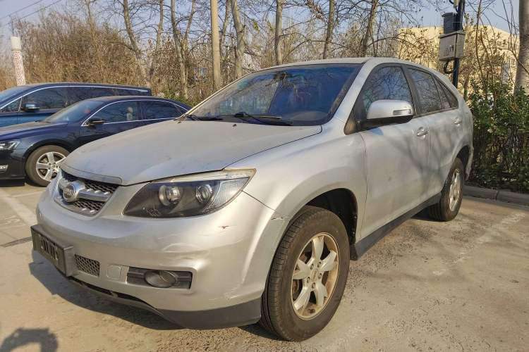 Used BYD S6 2013 Platinum Edition 2.0L Manual Luxury Model