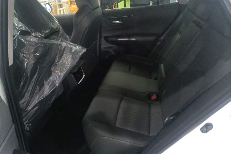 Used Toyota Venza 2023 2.0L CVT Two-Wheel Drive Prestige Version
