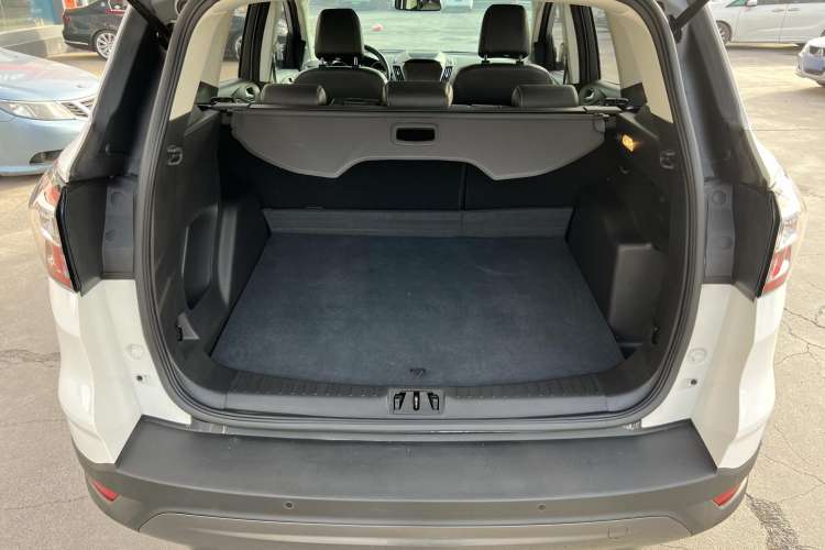 Used Ford Kuga 2019 EcoBoost 180 Two-Wheel-Drive Platinum Edition China VI Standard
