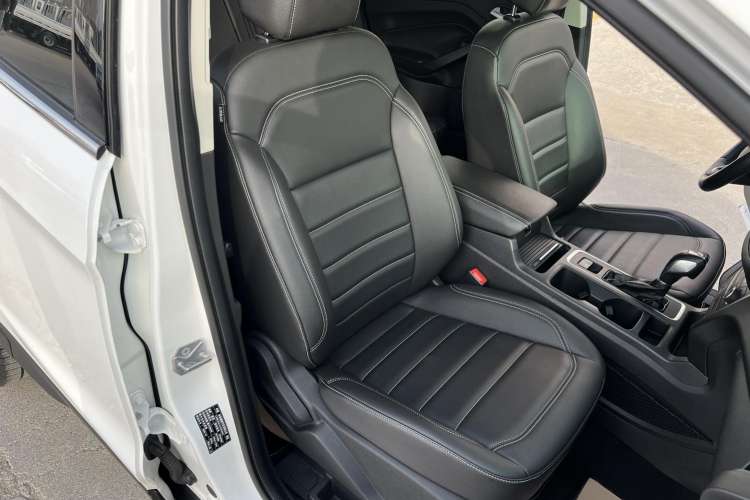 Used Ford Kuga 2019 EcoBoost 180 Two-Wheel-Drive Platinum Edition China VI Standard
