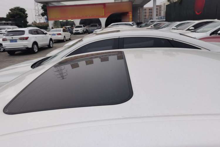 Used Lexus ES 2020 300h Deluxe Edition
