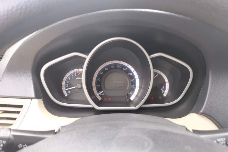 Used Soueast V6 Lingshi 2013 1.5L Manual Standard Edition Instrument Cluster