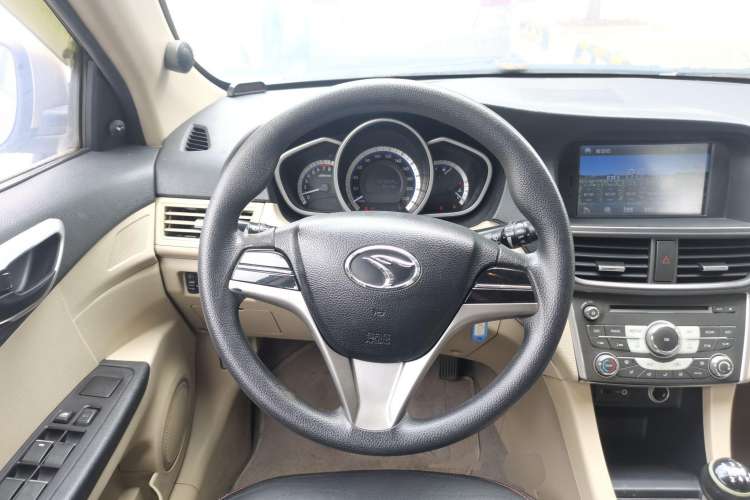 Used Soueast V6 Lingshi 2013 1.5L Manual Standard Edition Steering Wheel
